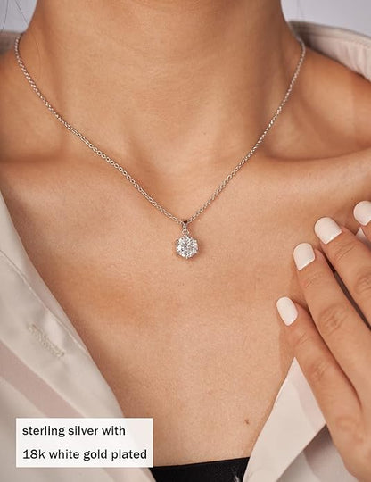 Avyra Pendant Necklace